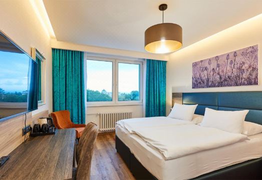 플로라 올로모우츠