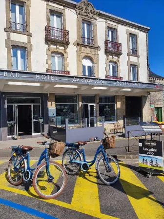 La Croix d'Or Logis Hôtels Отели в г. Мелан