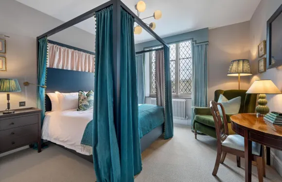 內維爾阿姆斯酒店