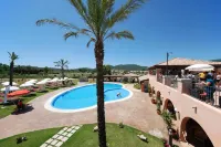 Alma Resort - Pools
