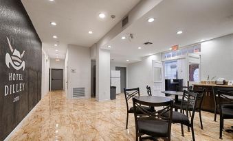 Hotel Dilley Grand