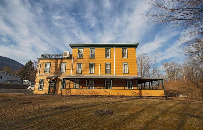 The Woodbine Inn