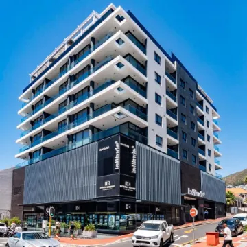 Latitude Aparthotel by Totalstay Отели рядом с достопримечательностью «Бантри-Бэй»