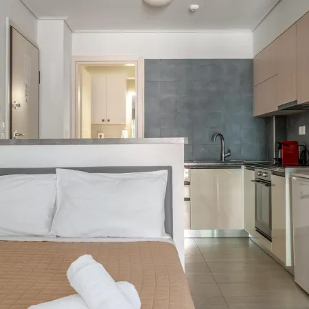 Elvita Apartments 4 Отели рядом с достопримечательностью «Станция метро Panormou»