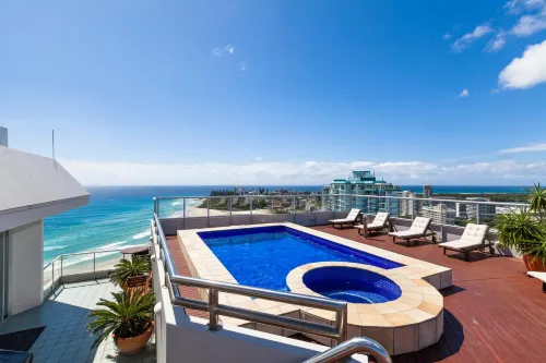 ULTIQA Points North Coolangatta