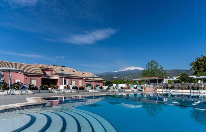 Dipladenia Garden Country Resort