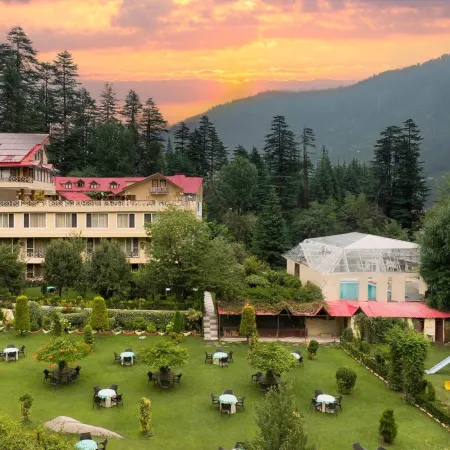 Snow Valley Resorts & Spa Manali
