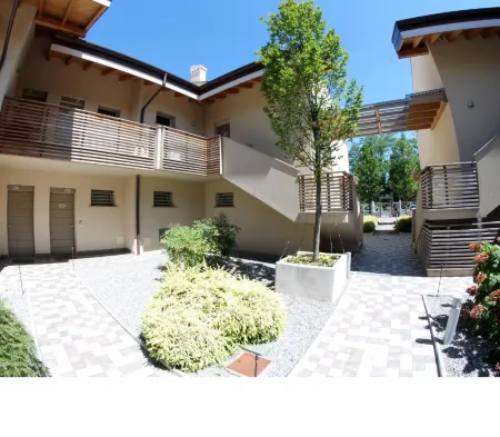 Bombyx Inn Отели рядом с достопримечательностью «Orto botanico Lorenzo Rota»