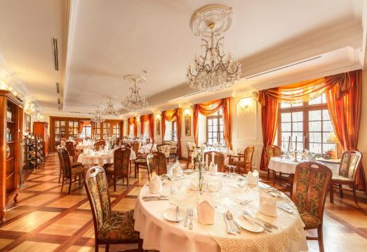 4. 레지덴차 드보르..