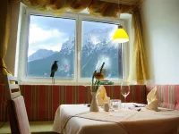 Hotel-Garni Drachenburg Hotels in Mittenwald