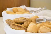 هوتل إيدن جاردا - فطور