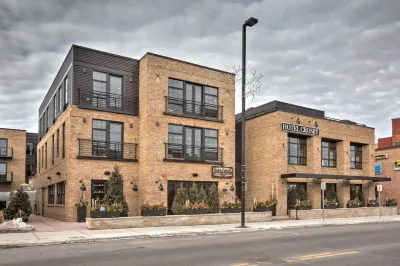 Hotel Crosby Отели рядом с достопримечательностью «Historic Lift Stillwater Bridge»