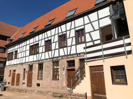 Weingärtner Appartements Отели рядом с достопримечательностью «Wasseerturm»