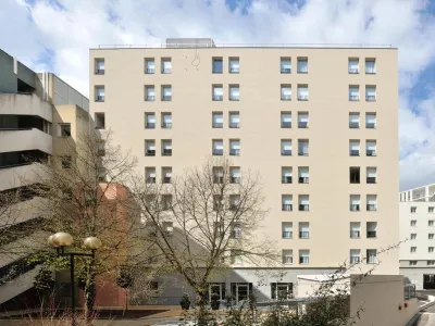 B&B Hotel Lyon Caluire Cité Internationale Hotels in der Nähe von Place Jean Monnet