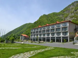 Yurd Hotel