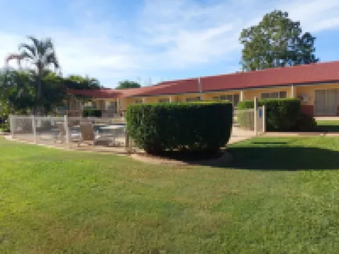 Emerald Explorers Inn