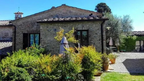 L'Aia Country Holidays Hotels in Monteriggioni