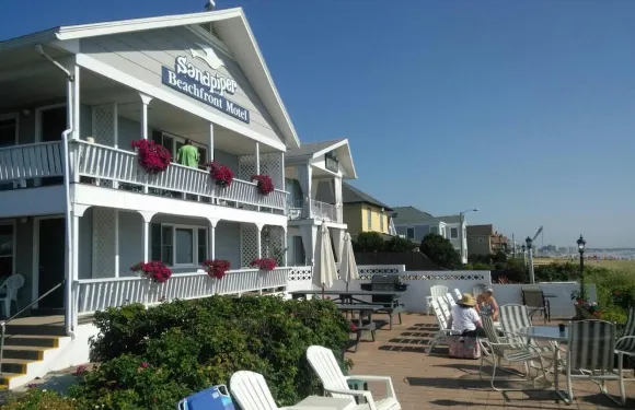 鷸鳥海濱汽車旅館