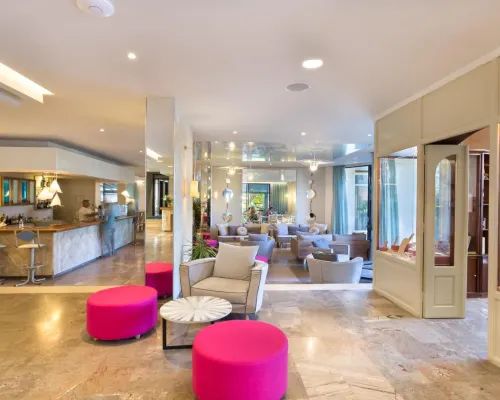 Hotel Albatros Hotels in Agia Pelagia Chlomou