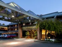 University Place Hotel and Conference Center Hotels near Chinatown Gateway