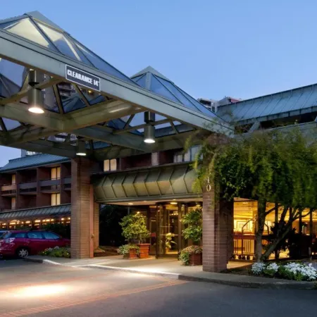 University Place Hotel and Conference Center