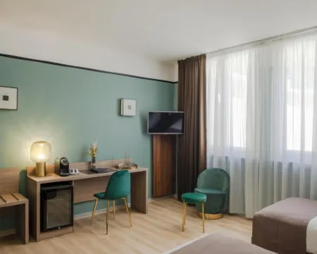 Hôtel le Bristol アヴィニョンのホテル