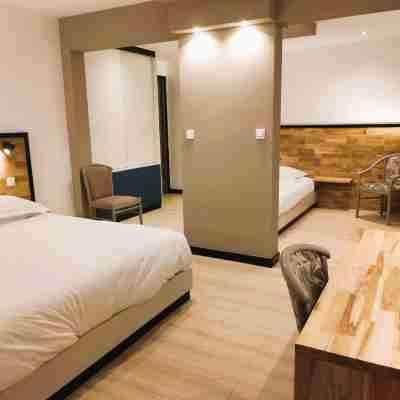 Modern'Hotel Rooms