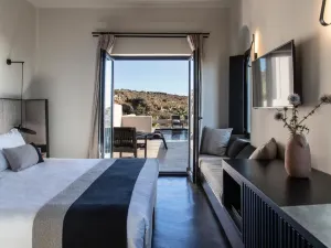 Nimbus Santorini