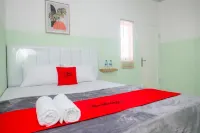 RedDoorz Near Tugu Kartasura Hotel a Kartasura