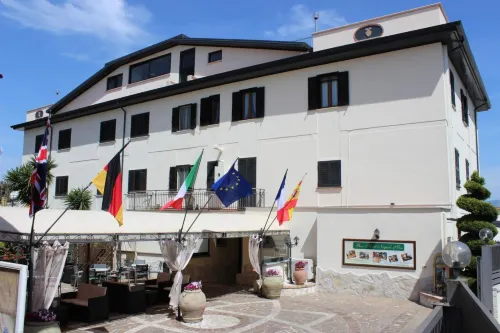 Hotel Nespolo D'Oro Hotels in Lariano