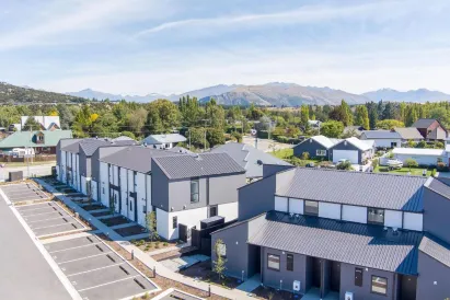 Alpine Junction Townhouse Apartments, Lodge & Hotel
