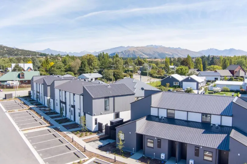 Alpine Junction Townhouse Apartments, Lodge & Hotel