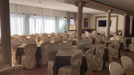 Park Hotel Serenissima Отели в г. Сакрофано