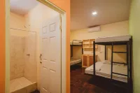 Habitat Surf Glamp - balcony
