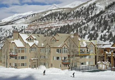 Slopeside Paradise Penthouse at Lift 7, Views, Fireplace, Deck, Hot Tub Condo Hotel di Telluride