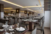 The Plaza Hotel & Resort - breakfast