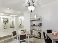 Excelsior Boutique Hotel Sinaia 佩列斯城堡（Peles Castle）附近的飯店