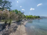 Apartments Sklopina Hotels in Starigrad