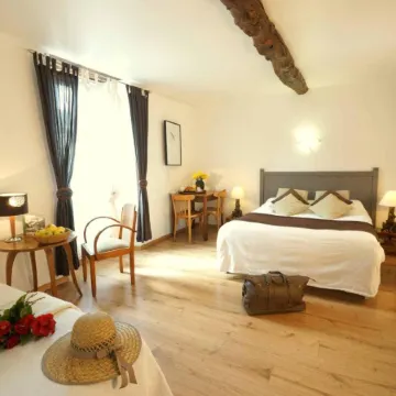 Logis Hotel Restaurant la Barguillere