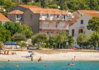 룰락 스튜디오 아파트먼트 Luka Beach Trpanj 주변 호텔