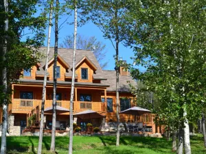 Selenia Lodge- Résidences et Chalets Dans les Laurentides