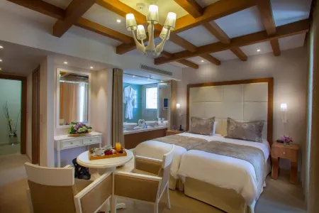 King Jason Paphos - Designed for Adults by Louis Hotels Отели в г. Пафос