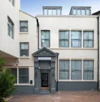 Trueman Court Luxury Serviced Apartments - Holiday Apartments