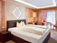 Hotel Tirol Fiss 4Sterne Superior Hotels in Fiss