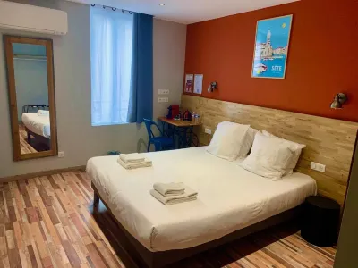 Logis Hotel Yseria - Historical Center Отели в г. Бессан