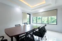 D Twinz House Syariah Redpartner Hotels in East Ciputat