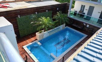 Barefoot Caye Caulker Hotel