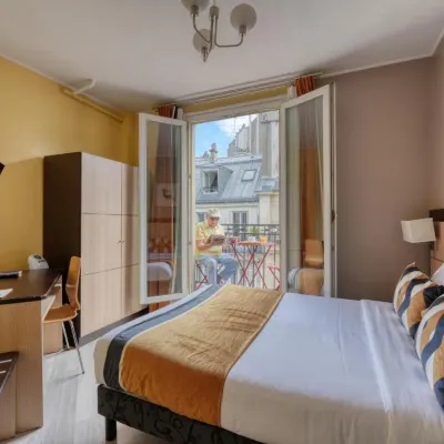 Hotel Phenix Paris Hotels near Avenue des Ternes