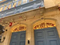 King Charles Hotels near Energy Complex