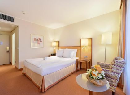 The Q - Quadro City Hotel